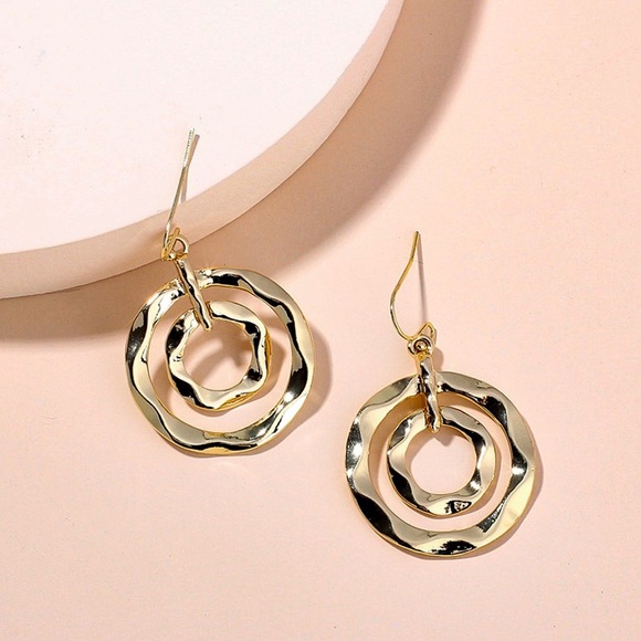 GlitzBlitz Boutique Jewelry - Any 2/$20! Gold Wavy Double Circle Drop Earrings